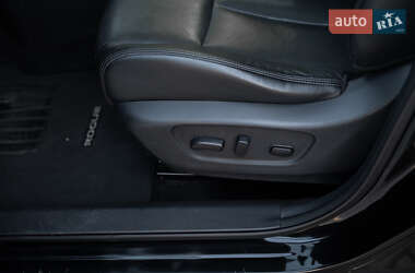 Внедорожник / Кроссовер Nissan Rogue 2014 в 