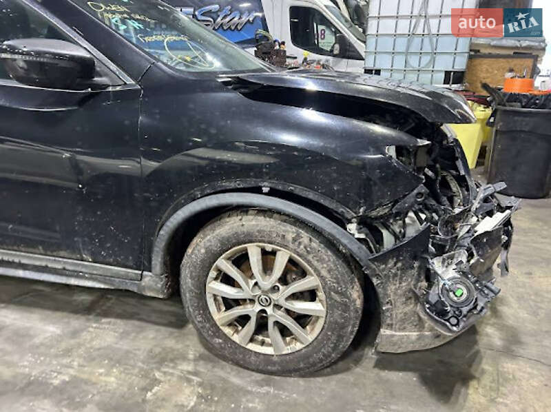 Позашляховик / Кросовер Nissan Rogue 2016 в Полтаві