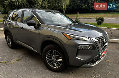 Внедорожник / Кроссовер Nissan Rogue 2023 в 
