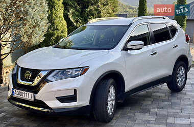 Позашляховик / Кросовер Nissan Rogue 2018 в Хусті