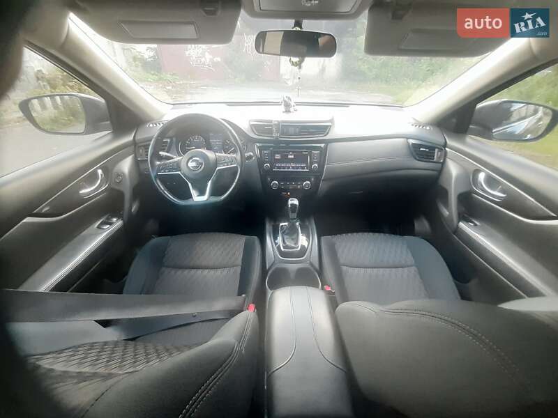 Внедорожник / Кроссовер Nissan Rogue 2018 в Тернополе