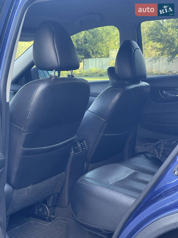 Позашляховик / Кросовер Nissan Rogue 2017 в Дніпрі фото 19 Позашляховик / Кросовер Nissan Rogue 2017 в Дніпрі