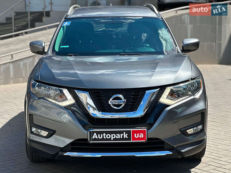 Позашляховик / Кросовер Nissan Rogue 2017 в Одесі