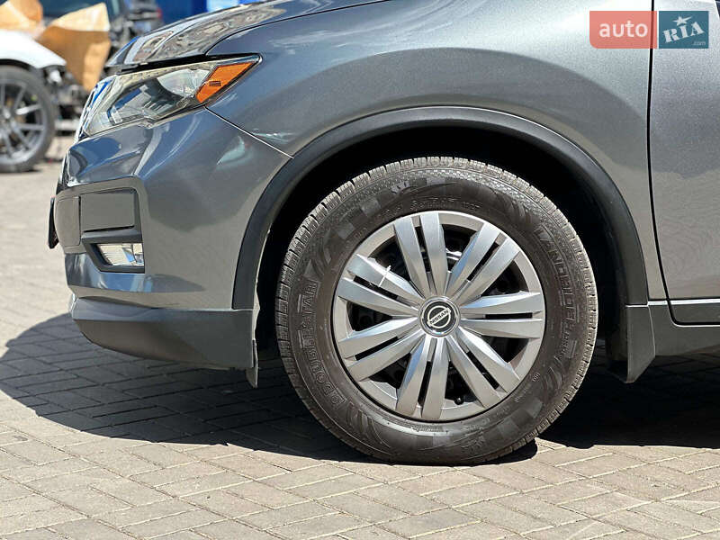 Позашляховик / Кросовер Nissan Rogue 2017 в Одесі