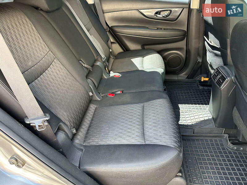 Позашляховик / Кросовер Nissan Rogue 2017 в Одесі