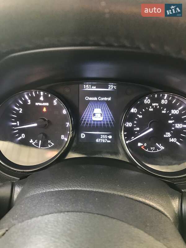 Внедорожник / Кроссовер Nissan Rogue 2017 в Светловодске