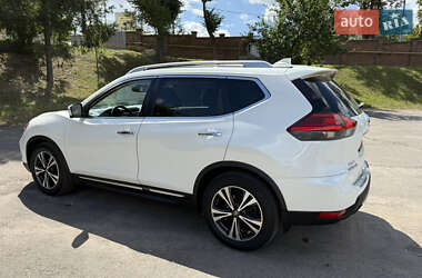 Внедорожник / Кроссовер Nissan Rogue 2018 в 