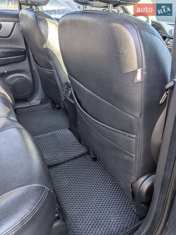 Внедорожник / Кроссовер Nissan Rogue 2014 в Хмельницком фото 12 Внедорожник / Кроссовер Nissan Rogue 2014 в Хмельницком