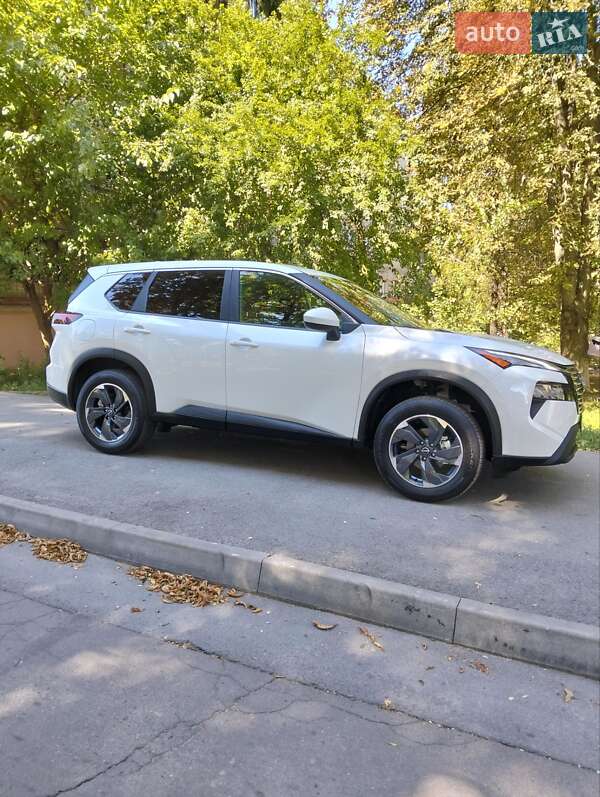 Nissan Rogue 2024