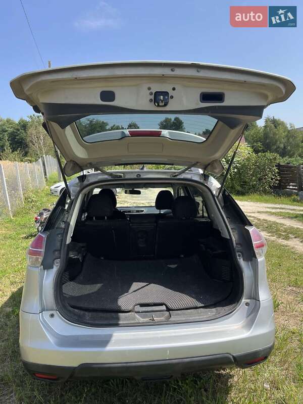 Позашляховик / Кросовер Nissan Rogue 2014 в Львові