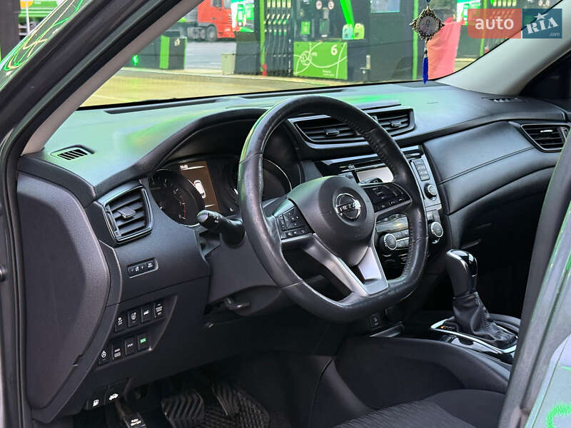 Внедорожник / Кроссовер Nissan Rogue 2017 в Одессе
