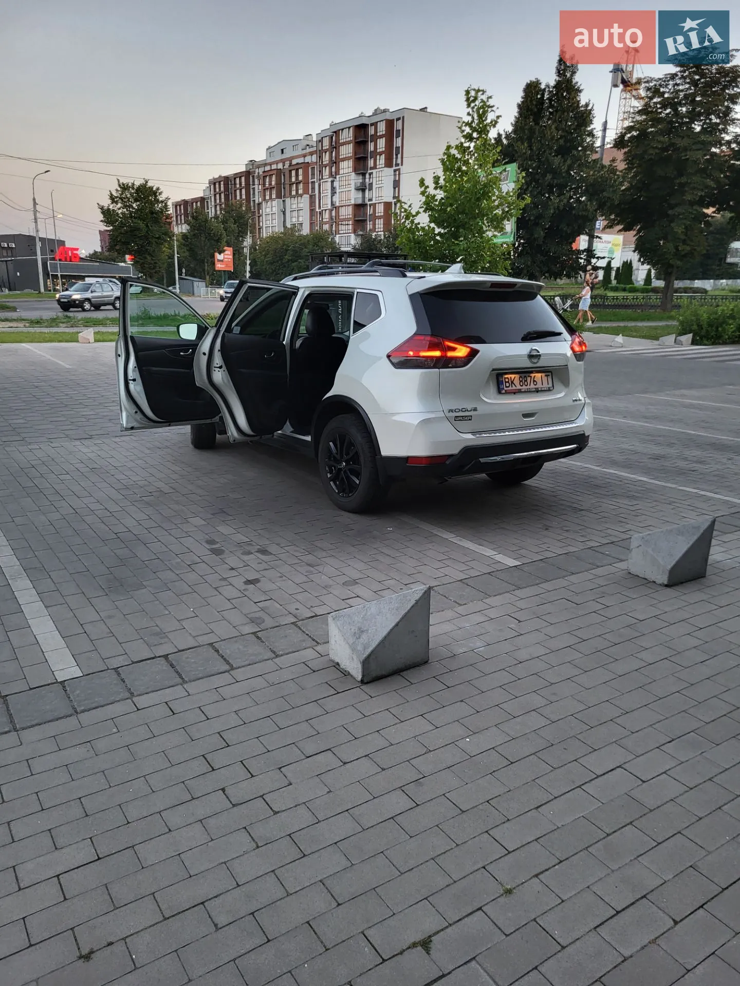 2017 Nissan Rogue - мініатюра 9