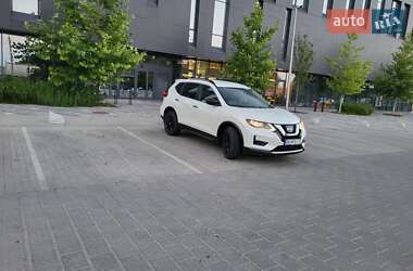 Внедорожник / Кроссовер Nissan Rogue 2017 в Ровно