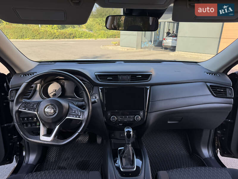 Внедорожник / Кроссовер Nissan Rogue 2018 в Днепре фото 17 Внедорожник / Кроссовер Nissan Rogue 2018 в Днепре