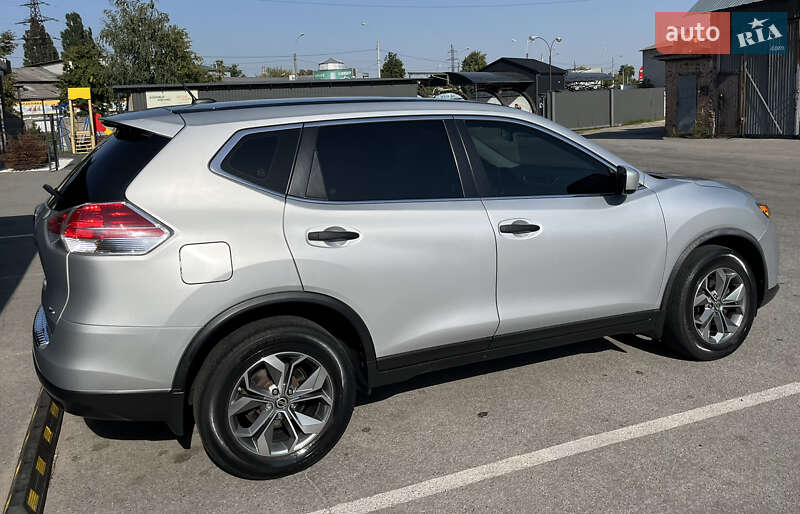 Позашляховик / Кросовер Nissan Rogue 2016 в Чернігові
