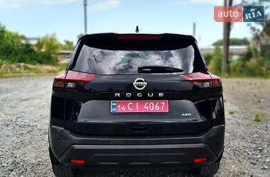 Внедорожник / Кроссовер Nissan Rogue 2021 в 