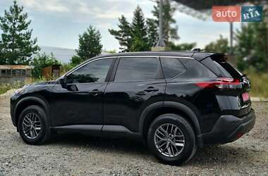 Внедорожник / Кроссовер Nissan Rogue 2021 в 