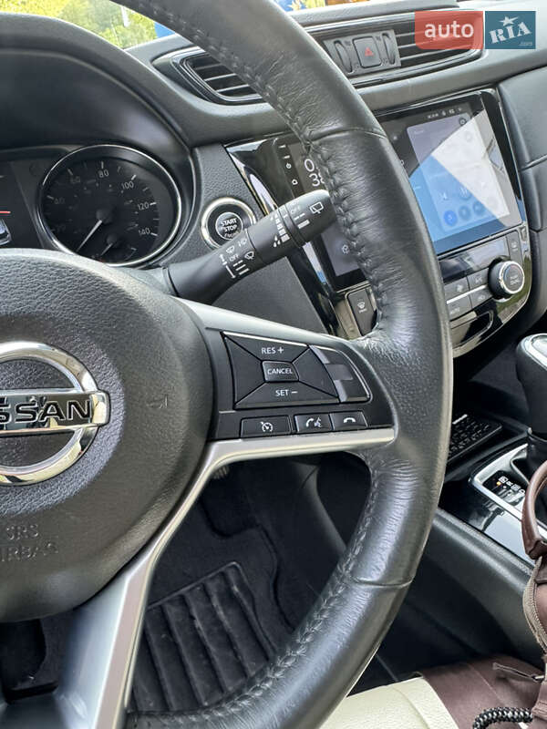 Позашляховик / Кросовер Nissan Rogue 2017 в Сумах