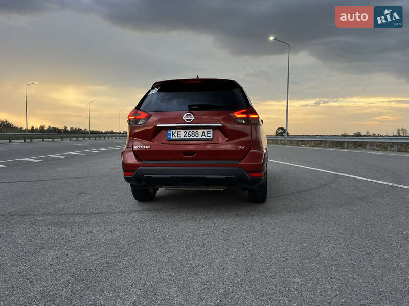 Позашляховик / Кросовер Nissan Rogue 2017 в Дніпрі