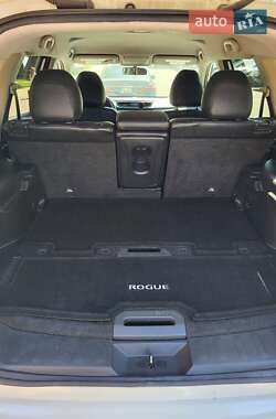 Внедорожник / Кроссовер Nissan Rogue 2017 в Ровно