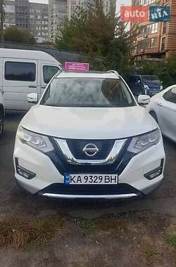 Внедорожник / Кроссовер Nissan Rogue 2016 в Киеве