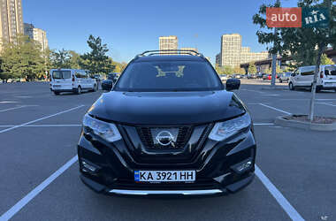 Позашляховик / Кросовер Nissan Rogue 2017 в Києві