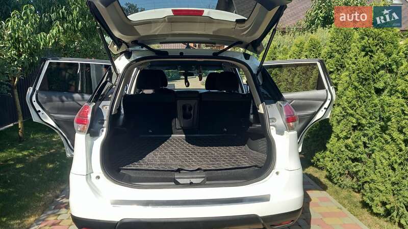 Внедорожник / Кроссовер Nissan Rogue 2016 в Киеве фото 8 Внедорожник / Кроссовер Nissan Rogue 2016 в Киеве
