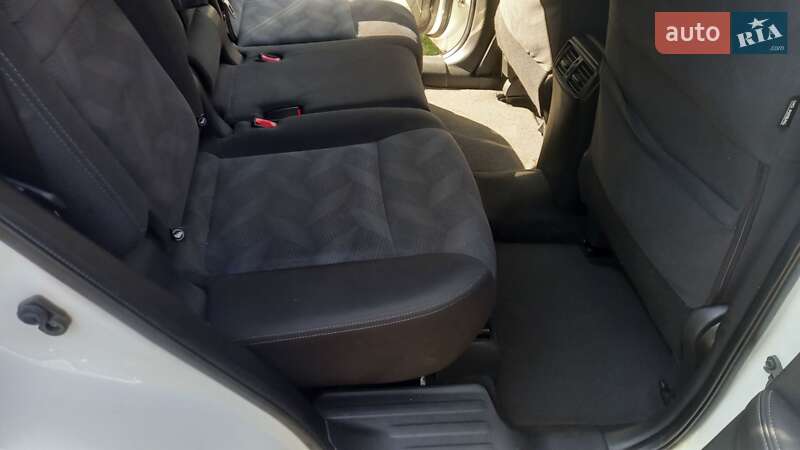 Внедорожник / Кроссовер Nissan Rogue 2016 в Киеве фото 15 Внедорожник / Кроссовер Nissan Rogue 2016 в Киеве