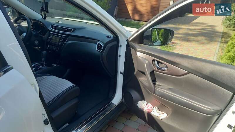 Внедорожник / Кроссовер Nissan Rogue 2016 в Киеве фото 18 Внедорожник / Кроссовер Nissan Rogue 2016 в Киеве
