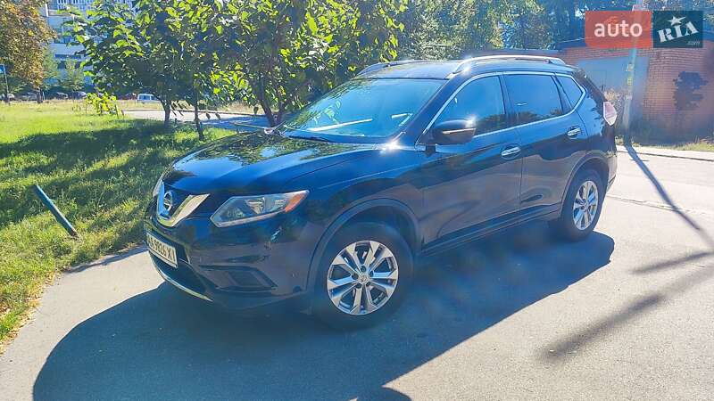 Внедорожник / Кроссовер Nissan Rogue 2015 в Киеве