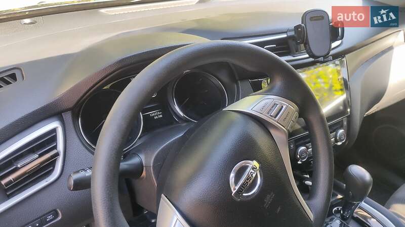 Внедорожник / Кроссовер Nissan Rogue 2015 в Киеве