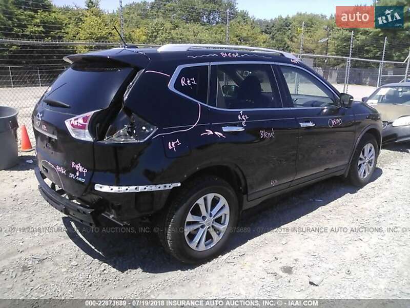 Внедорожник / Кроссовер Nissan Rogue 2015 в Киеве