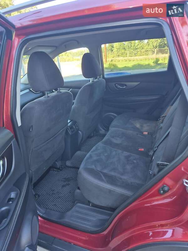 Внедорожник / Кроссовер Nissan Rogue 2015 в Кременчуге