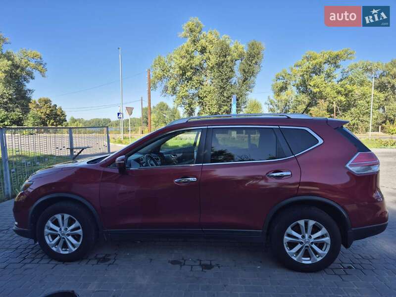 Внедорожник / Кроссовер Nissan Rogue 2015 в Кременчуге