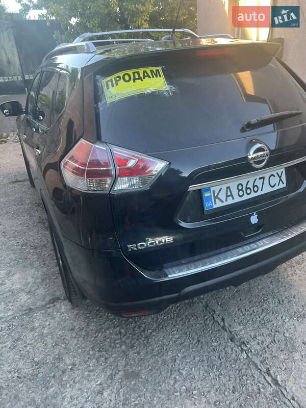 Позашляховик / Кросовер Nissan Rogue 2015 в Лубнах