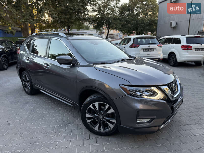 Внедорожник / Кроссовер Nissan Rogue 2017 в Одессе