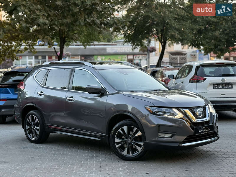 Внедорожник / Кроссовер Nissan Rogue 2017 в Одессе