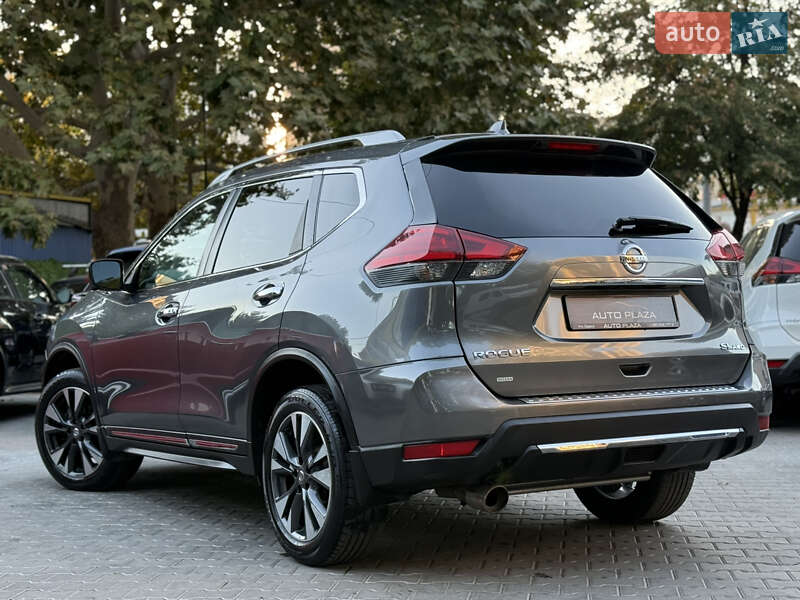 Внедорожник / Кроссовер Nissan Rogue 2017 в Одессе