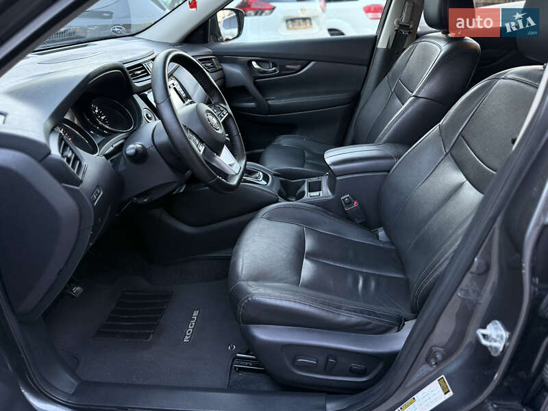 Внедорожник / Кроссовер Nissan Rogue 2017 в Одессе