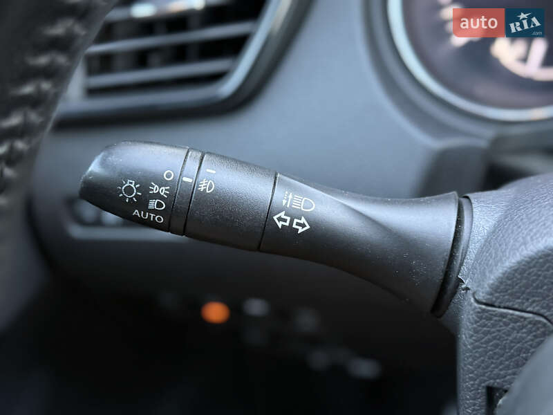 Внедорожник / Кроссовер Nissan Rogue 2017 в Одессе