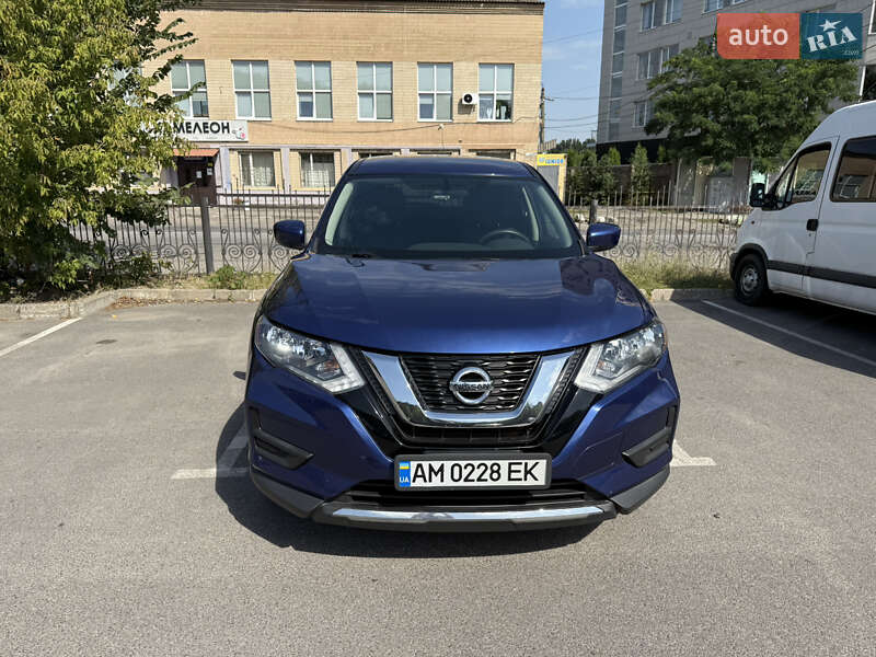 Позашляховик / Кросовер Nissan Rogue 2017 в Вінниці