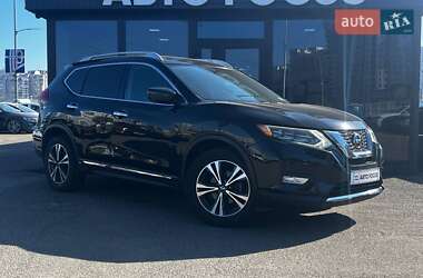 Позашляховик / Кросовер Nissan Rogue 2017 в Києві