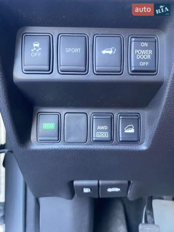 Позашляховик / Кросовер Nissan Rogue 2014 в Львові фото 16 Позашляховик / Кросовер Nissan Rogue 2014 в Львові