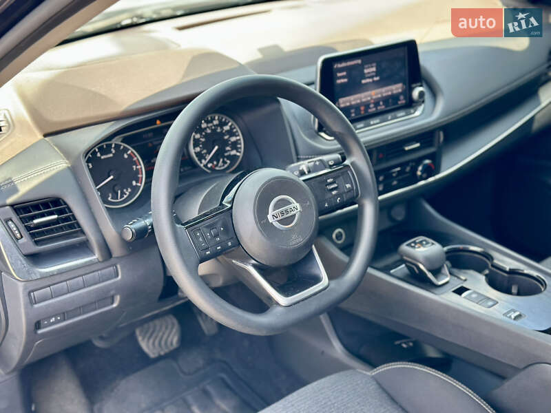 Внедорожник / Кроссовер Nissan Rogue 2021 в Киеве
