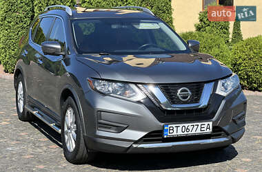Внедорожник / Кроссовер Nissan Rogue 2017 в Житомире