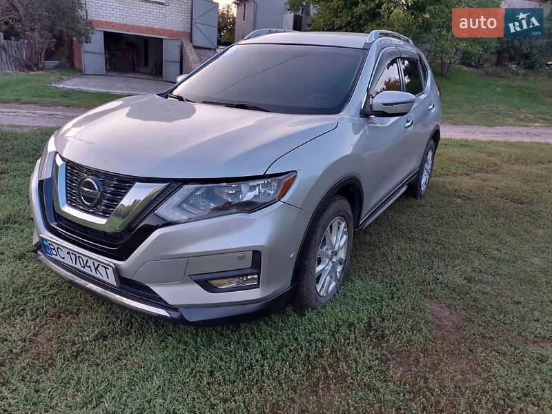 Внедорожник / Кроссовер Nissan Rogue 2018 в Харькове