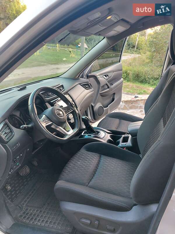 Внедорожник / Кроссовер Nissan Rogue 2018 в Харькове