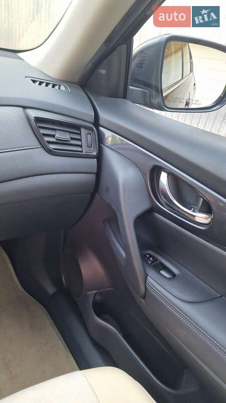 Позашляховик / Кросовер Nissan Rogue 2019 в Ужгороді