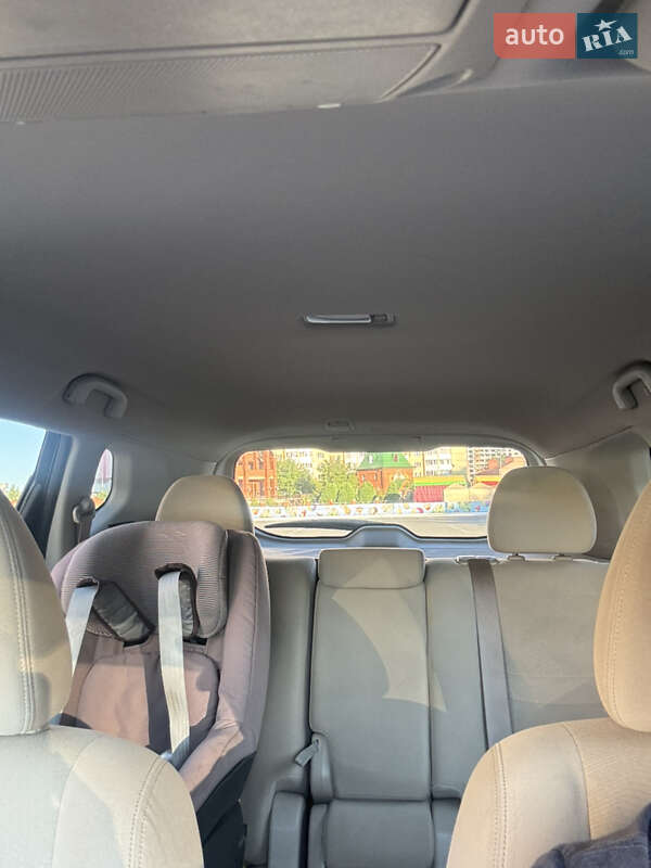 Внедорожник / Кроссовер Nissan Rogue 2016 в Броварах