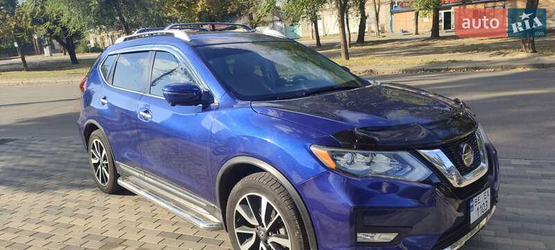 Позашляховик / Кросовер Nissan Rogue 2018 в Миколаєві